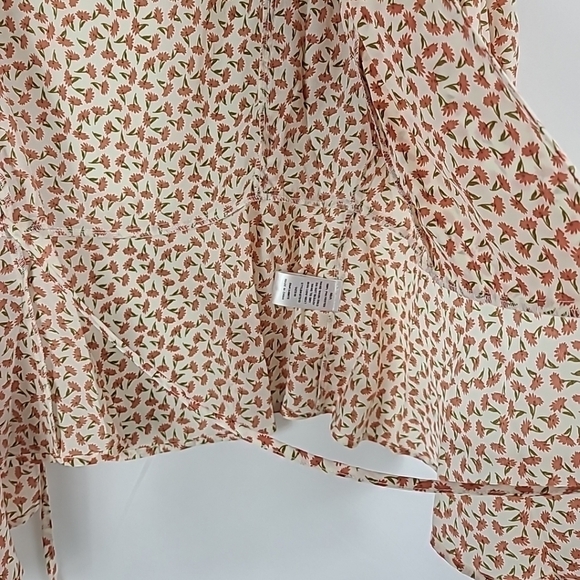 NEW Inmod Los Angeles Women's Folksong Floral Top in Coral Size Medium - Picture 6 of 11